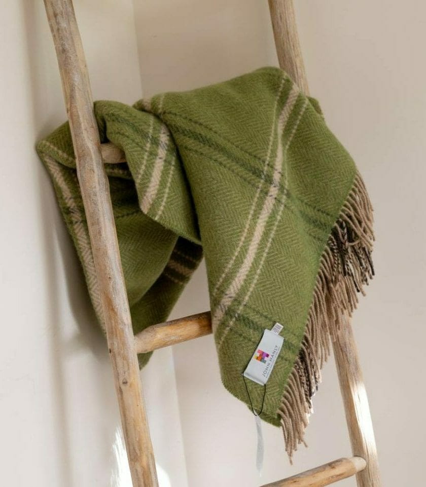 Manta de merino y cachemira a cuadros verde, beige y crema